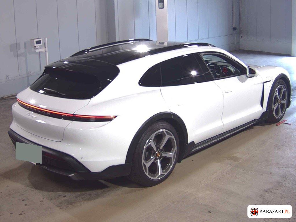 Porsche Taycan 2024 z aukcji japońskiej