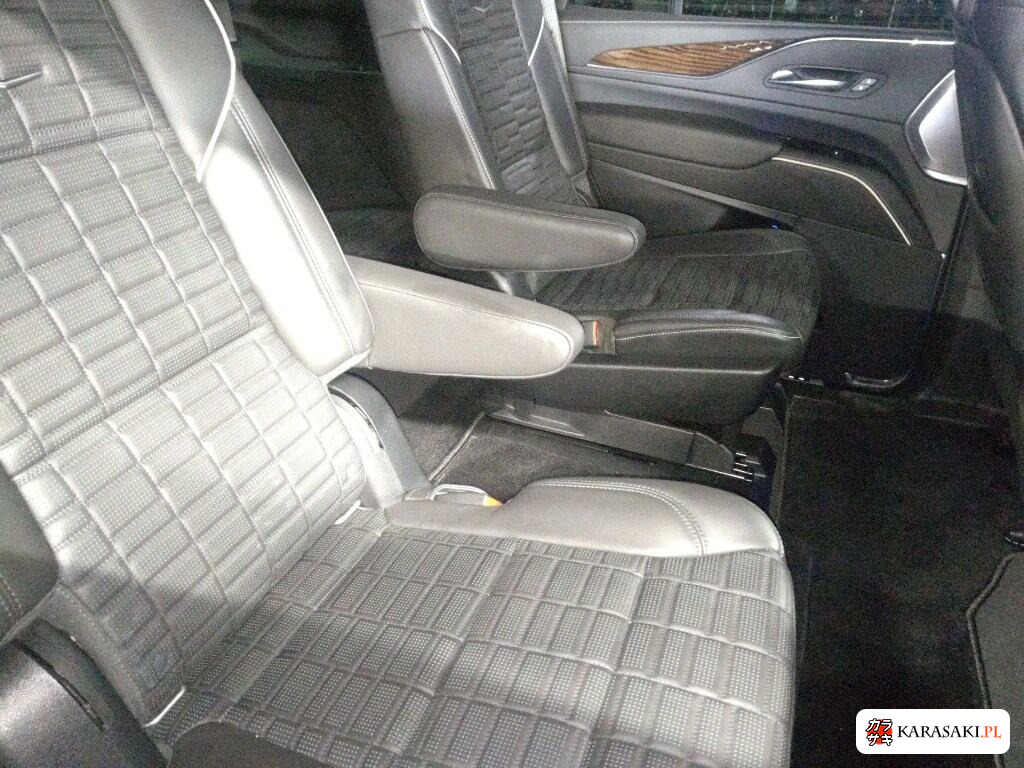 Cadillac Escalade 2021 z aukcji japońskiej