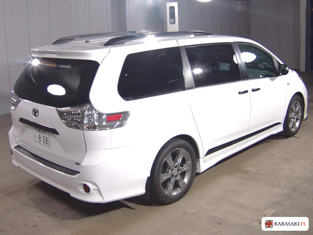 America Toyota Sienna 2011 z aukcji japońskiej