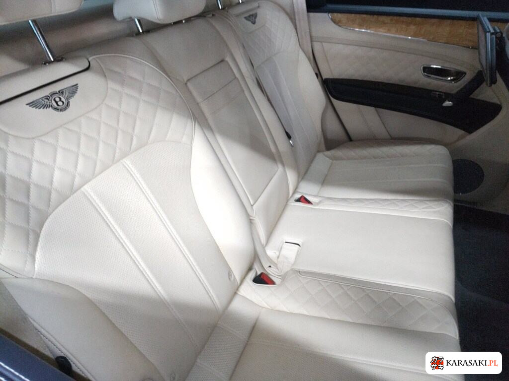 Bentley Bentayga 2016 z aukcji japońskiej