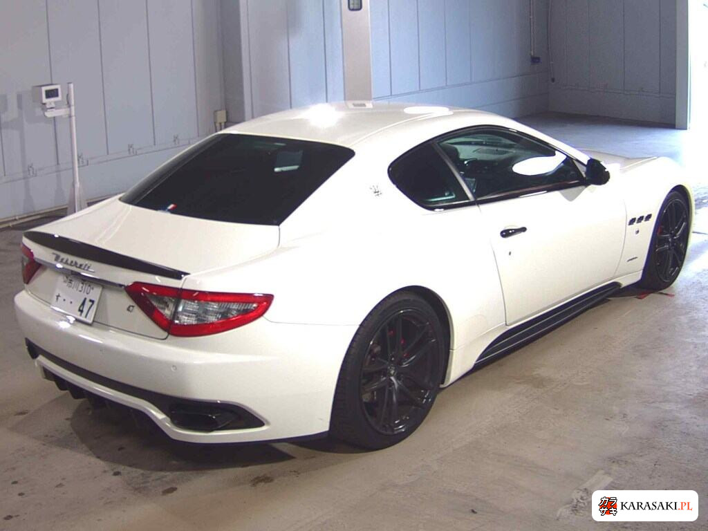 Maserati Granturismo 2016 z aukcji japońskiej