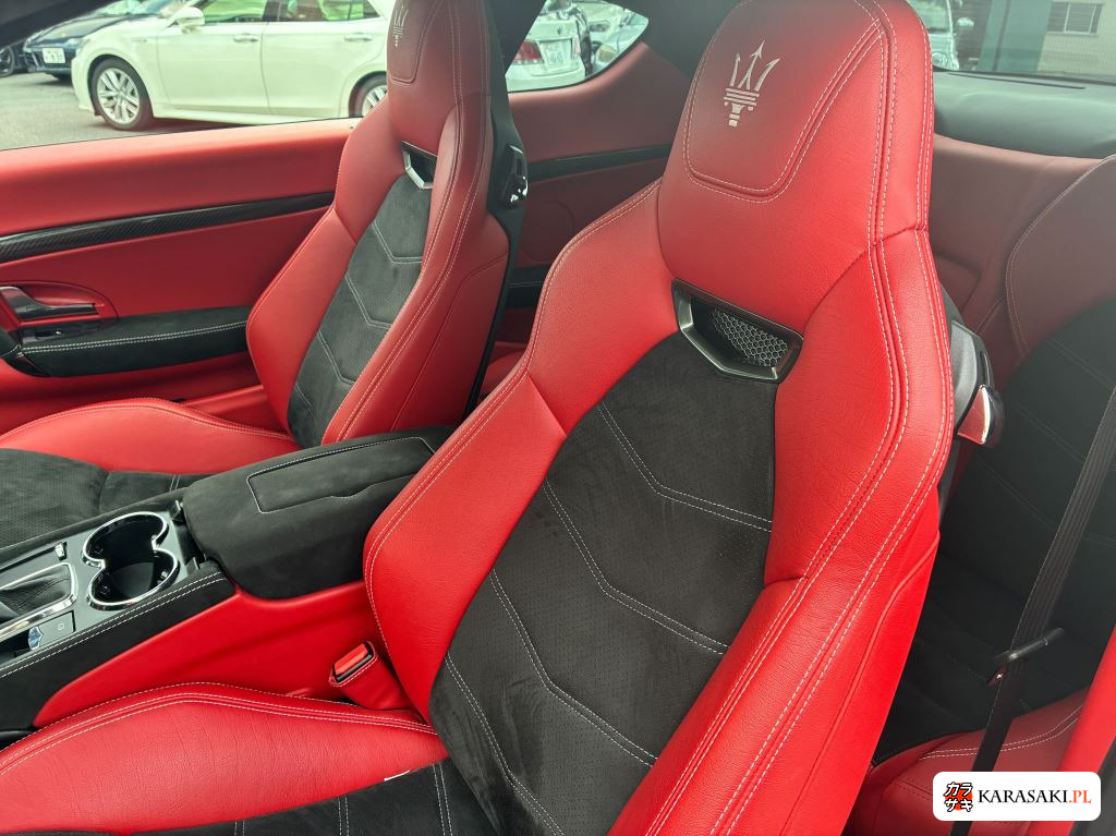 Maserati Granturismo 2016 z aukcji japońskiej