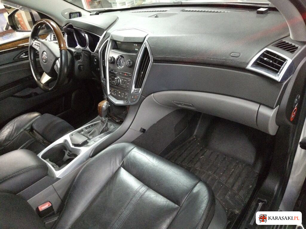 Cadillac SRX Crossover 2011 z aukcji japońskiej