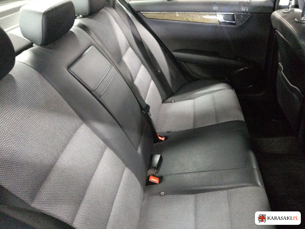 Mercedes-Benz C-Class 2010 z aukcji japońskiej