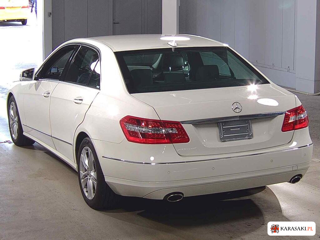 Mercedes-Benz E-Class 2010 z aukcji japońskiej