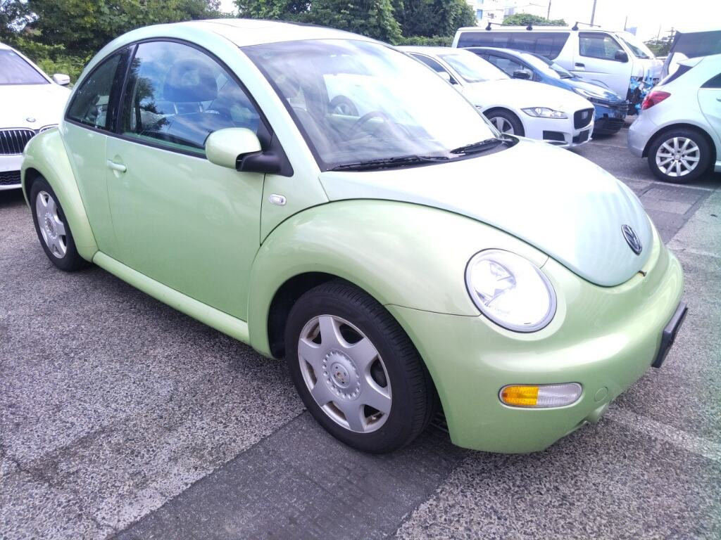 Volkswagen New Beetle 2001 z aukcji japońskiej
