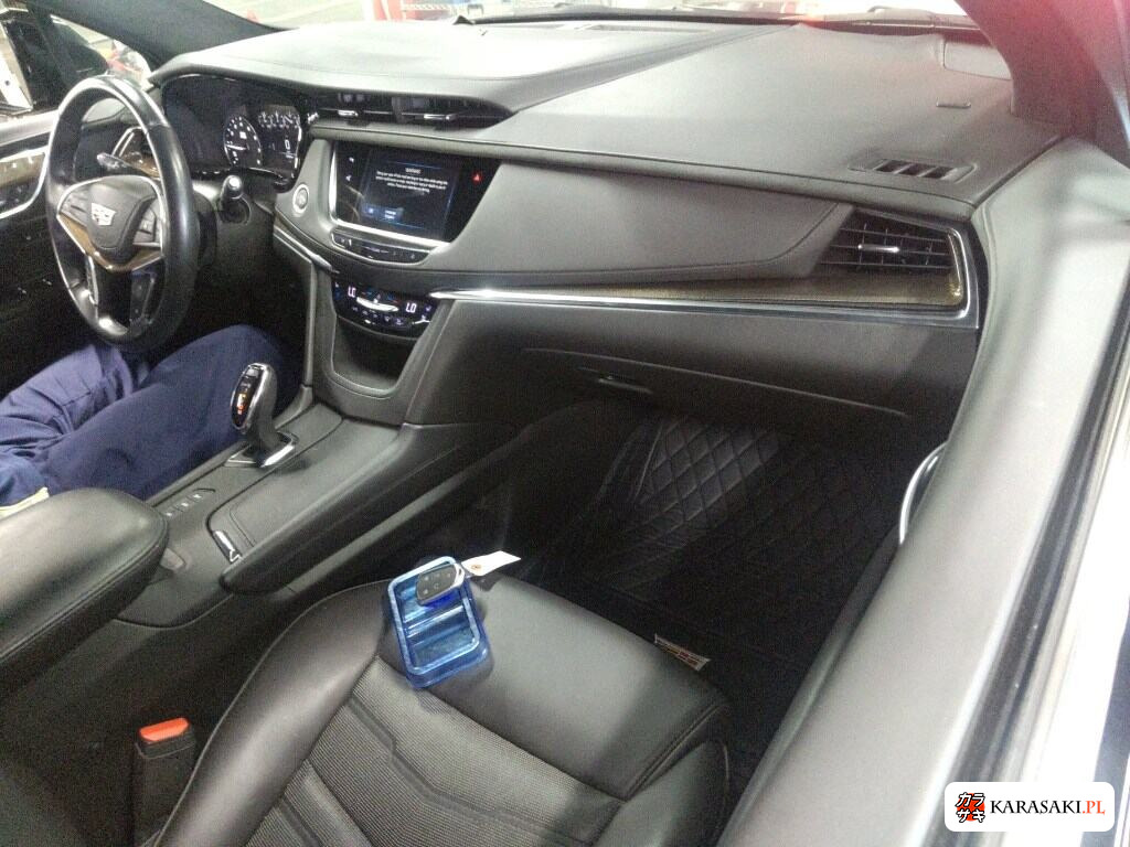 2020 Cadillac XT5 Crossover 4WD 3