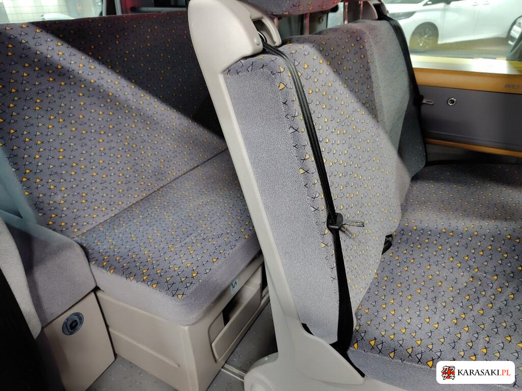 2004 Mercedes-Benz V-Class 5D 6