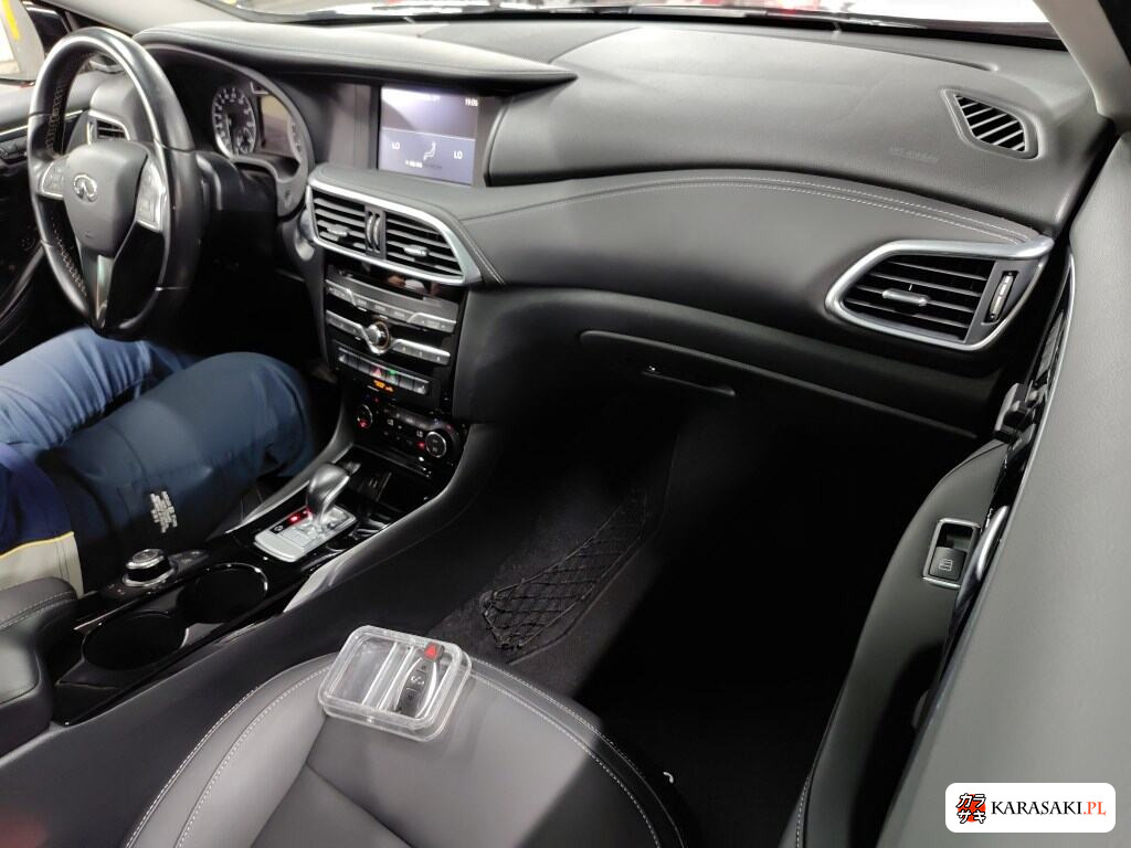 2017 Infiniti 5