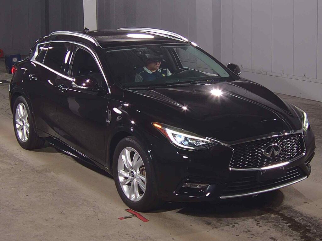 Infiniti 2017 z aukcji japońskiej