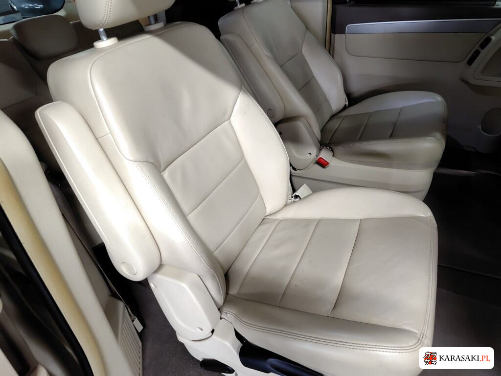 2012 Volkswagen Routan Sel 6