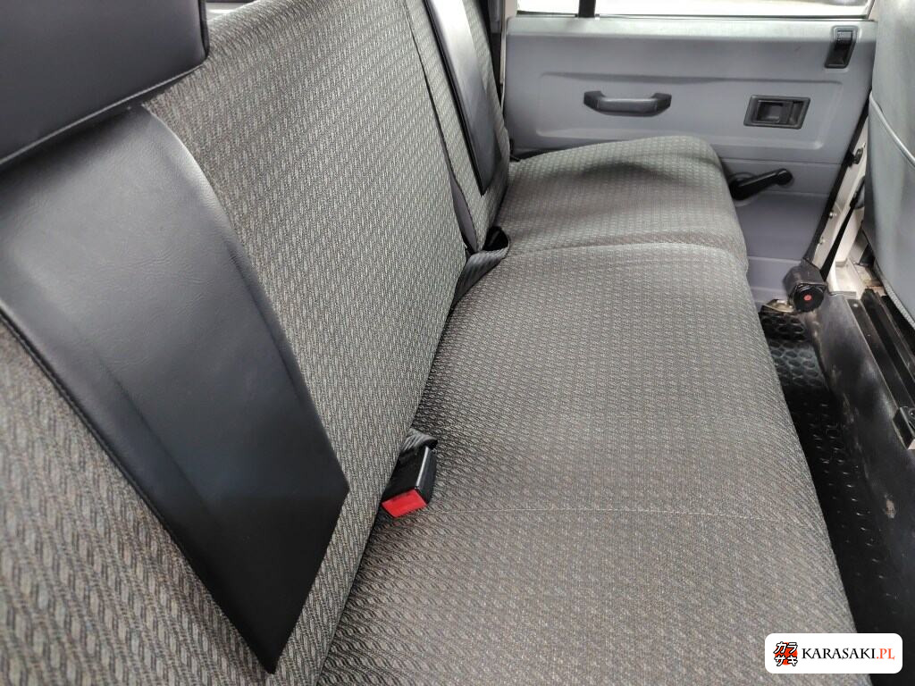 1998 Land Rover Defender 5D 4WD 110 6