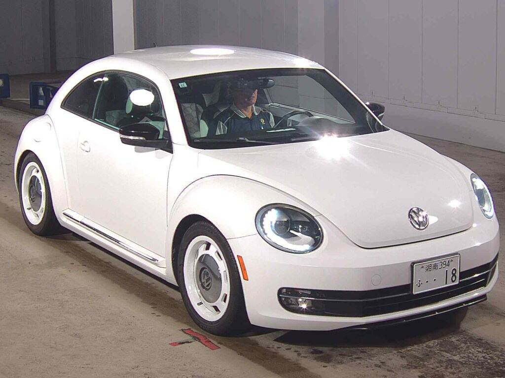 Volkswagen The Beetle 2012 z aukcji japońskiej