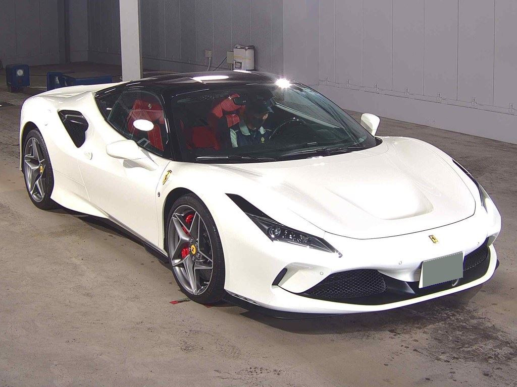 Ferrari F8 Tributo 2020 z aukcji japońskiej