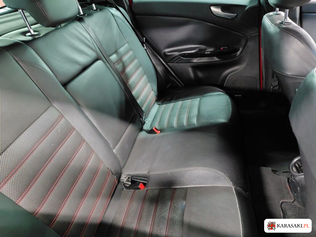 2012 Alfa Romeo Giulietta 5D Quadrifoglio Verde Alfie Stay 6