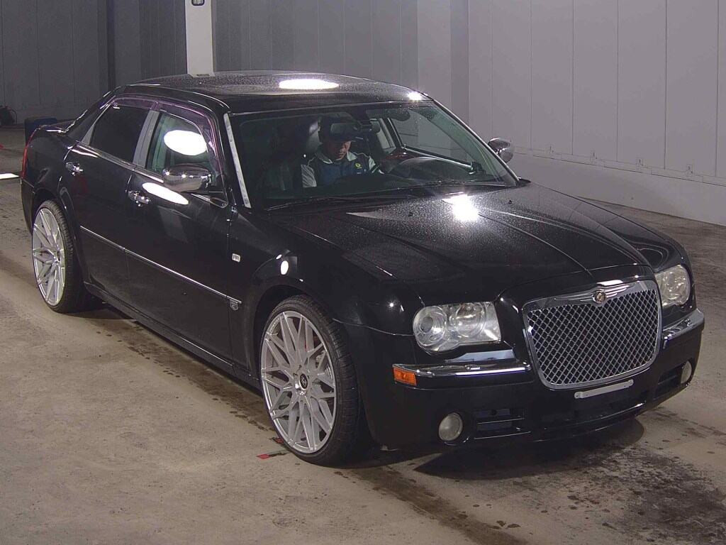 Chrysler 300C 2007 z aukcji japońskiej