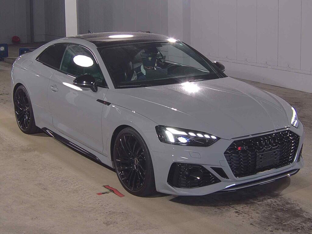 Audi RS5 2022 z aukcji japońskiej