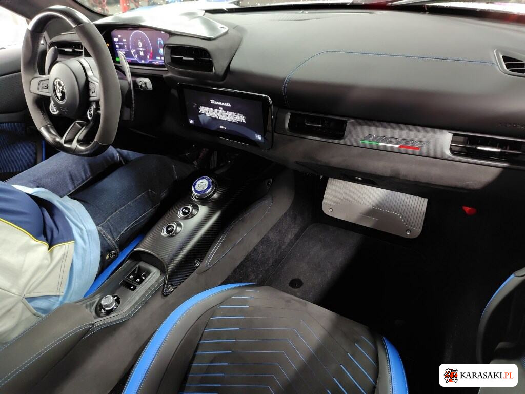 2022 Maserati MC20 Base Grade 4