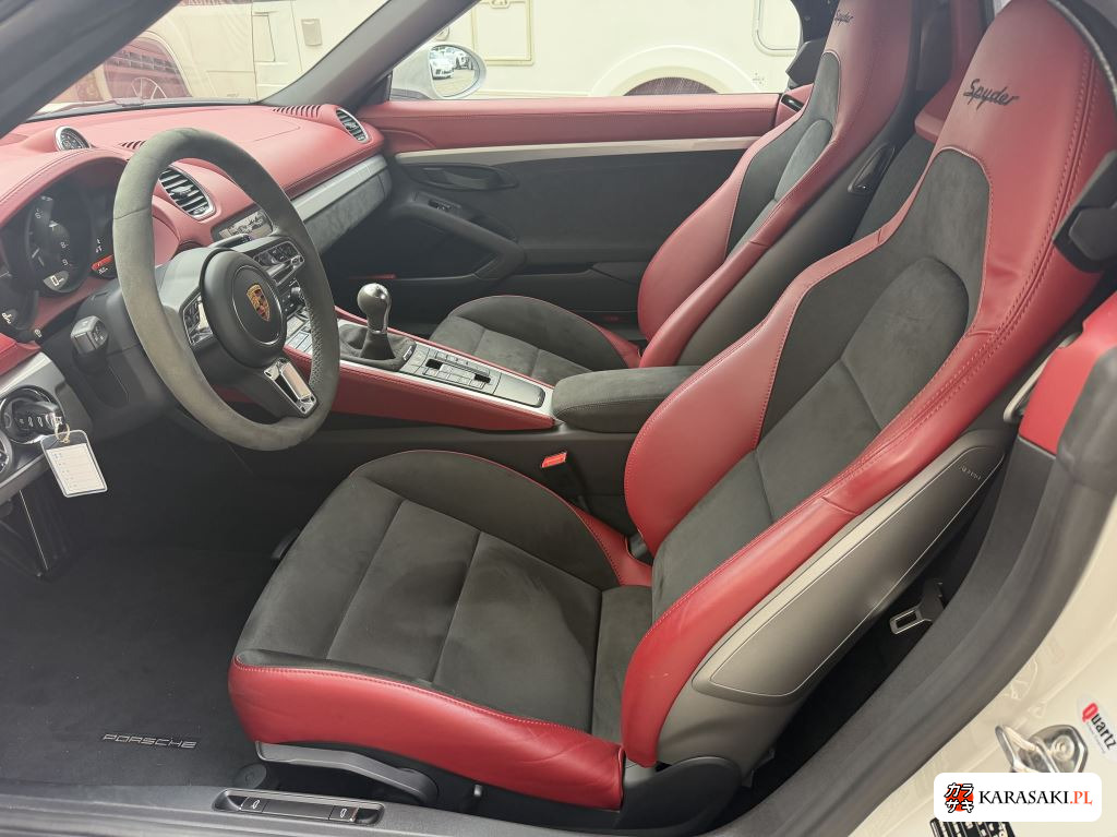 2021 Porsche 718 Spyder 15