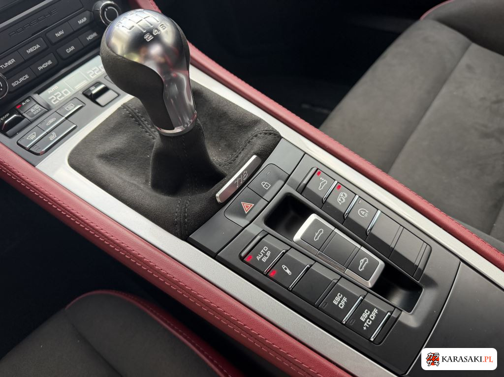 2021 Porsche 718 Spyder 12