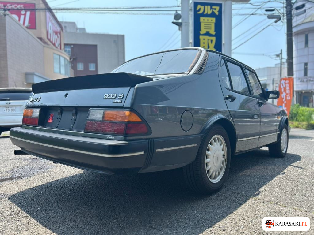 1993 Saab 900 Series 4D 900S 10