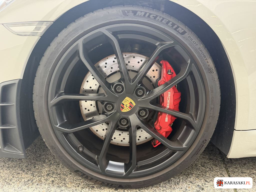 2021 Porsche 718 Spyder 14