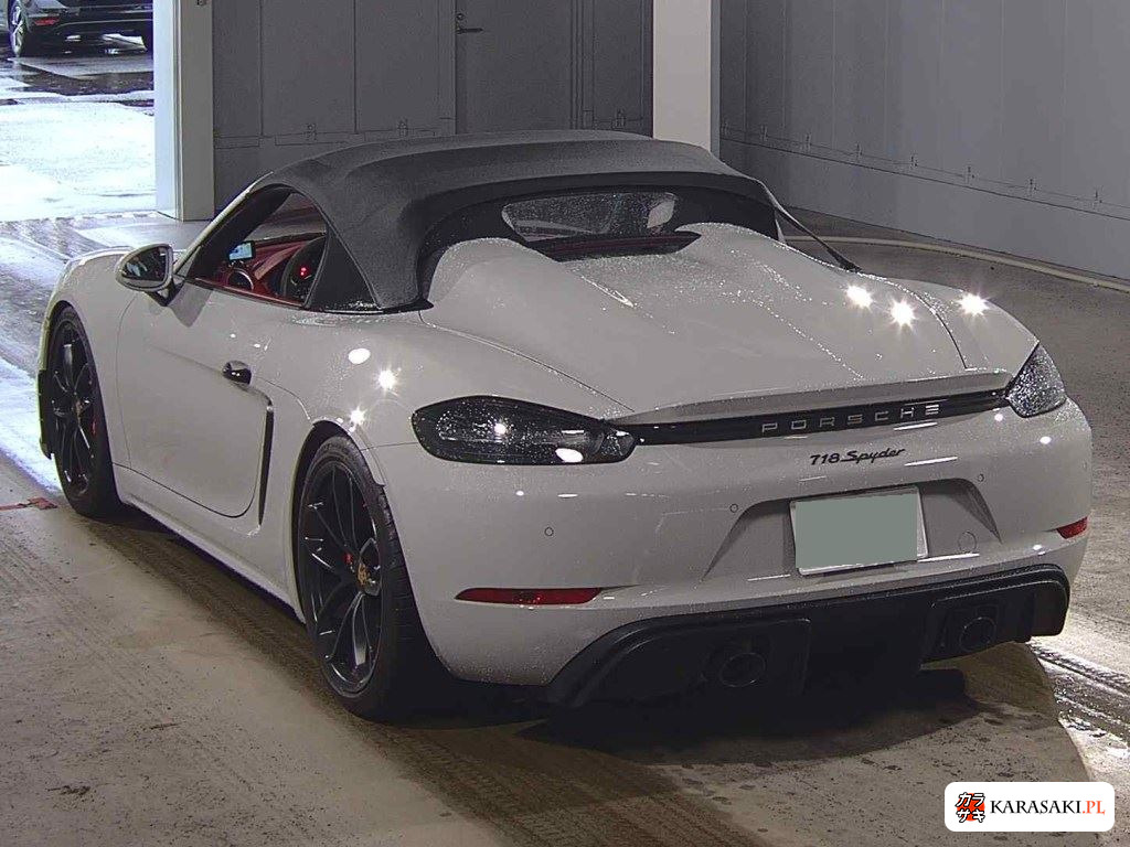 2021 Porsche 718 Spyder 2