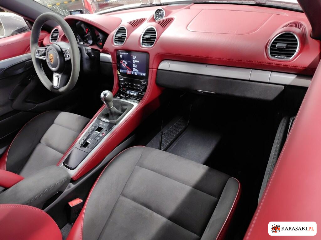 2021 Porsche 718 Spyder 5