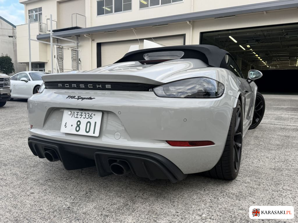 2021 Porsche 718 Spyder 10