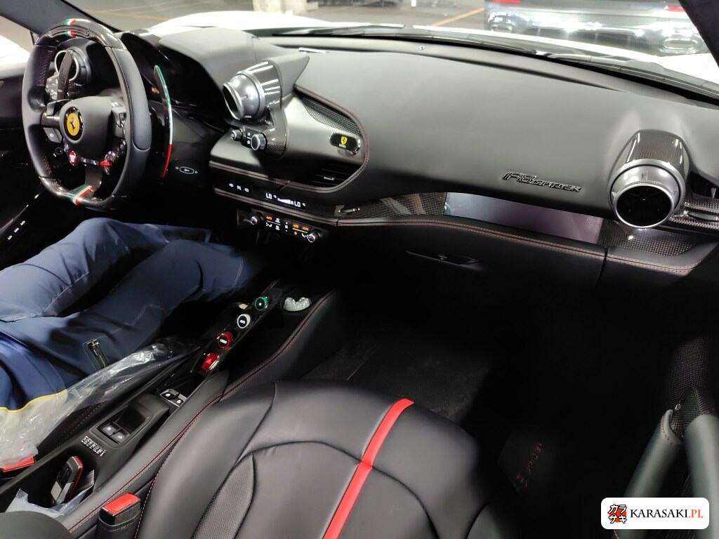2021 Ferrari F8 Spider Base Grade 5