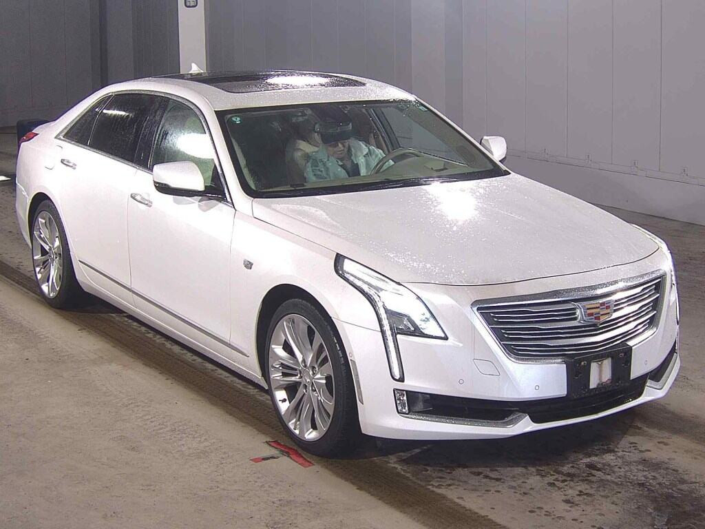 Cadillac CT6 2019 z aukcji japońskiej