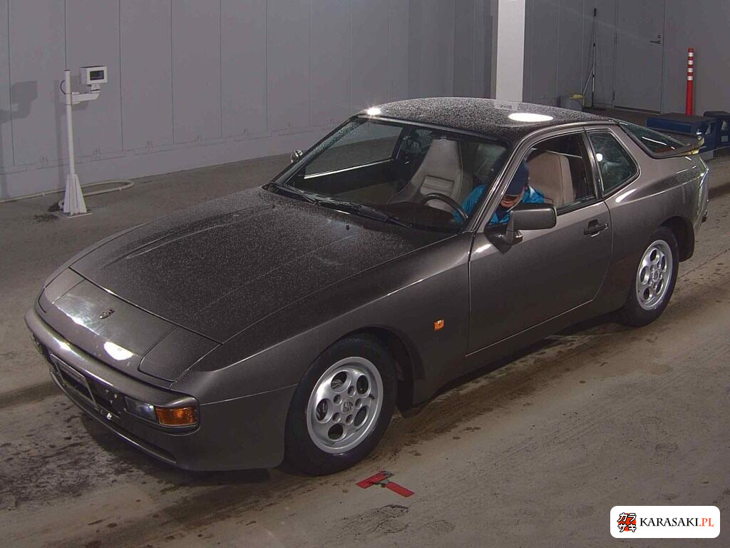 1983 Porsche 944 CP 3