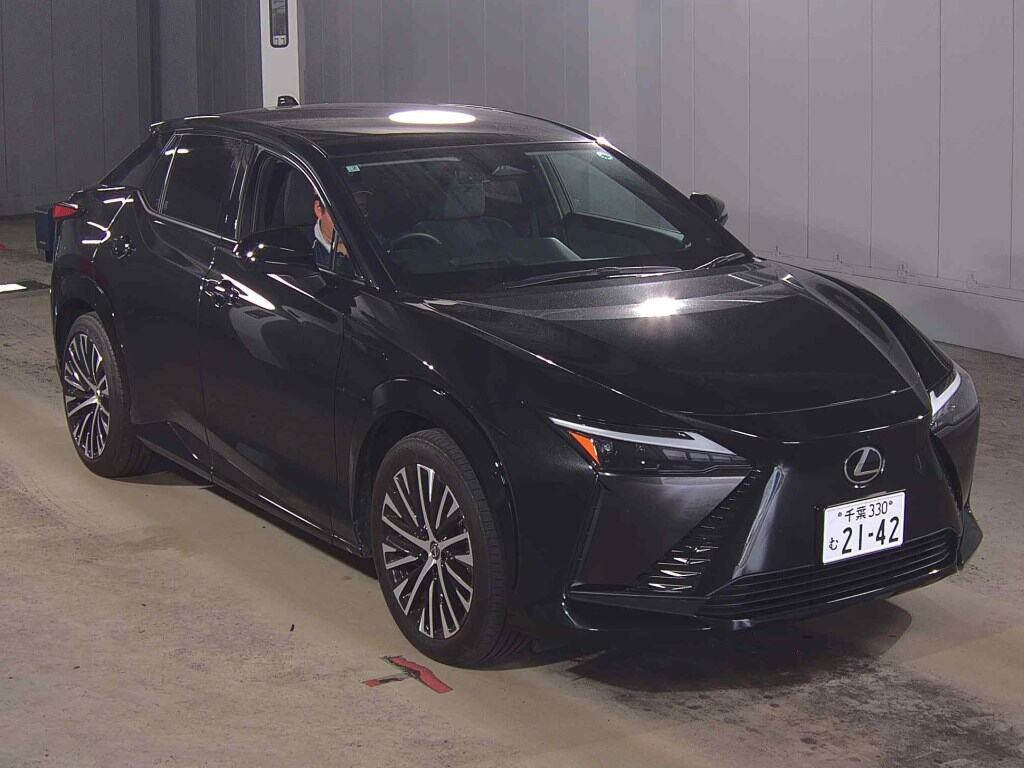 Lexus RZ 2025 z aukcji japońskiej