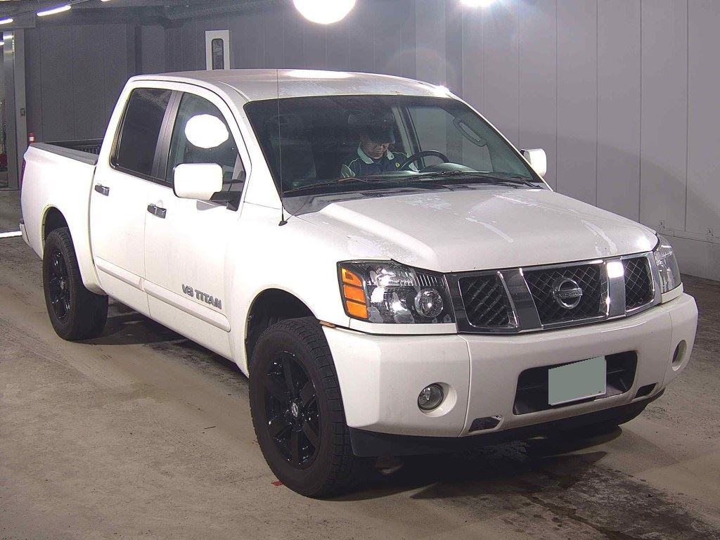 America Nissan Titan 2009 z aukcji japońskiej