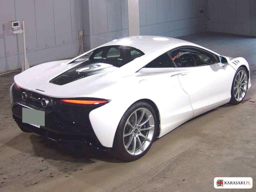 2024 McLaren Artura 4