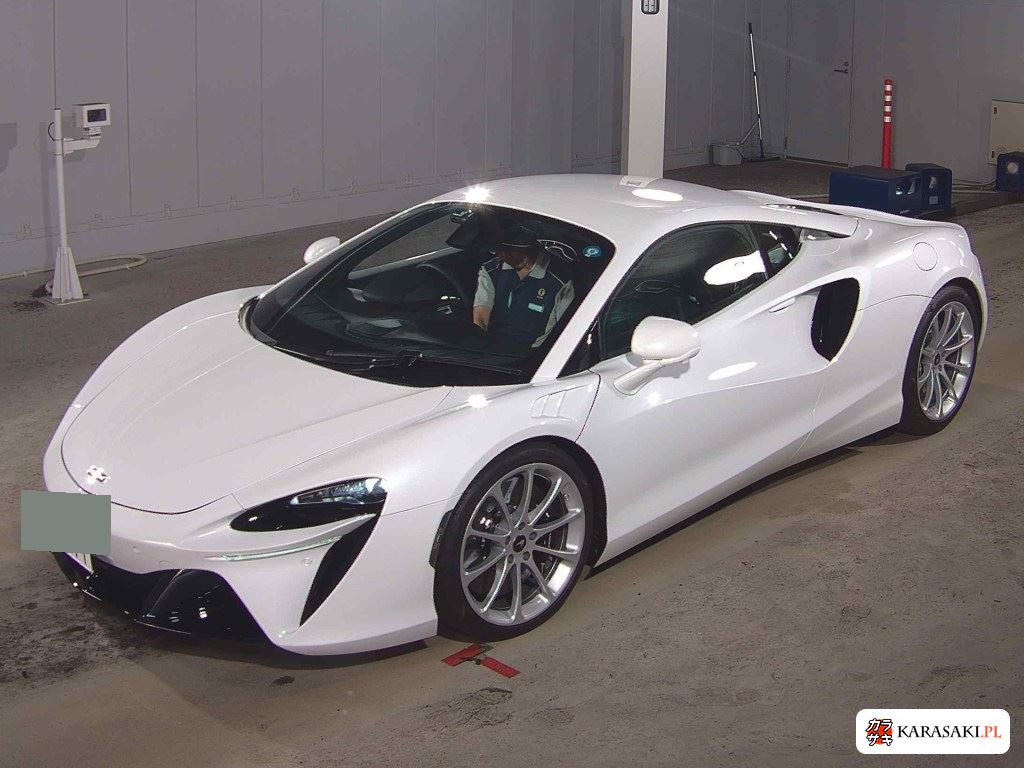 2024 McLaren Artura 3