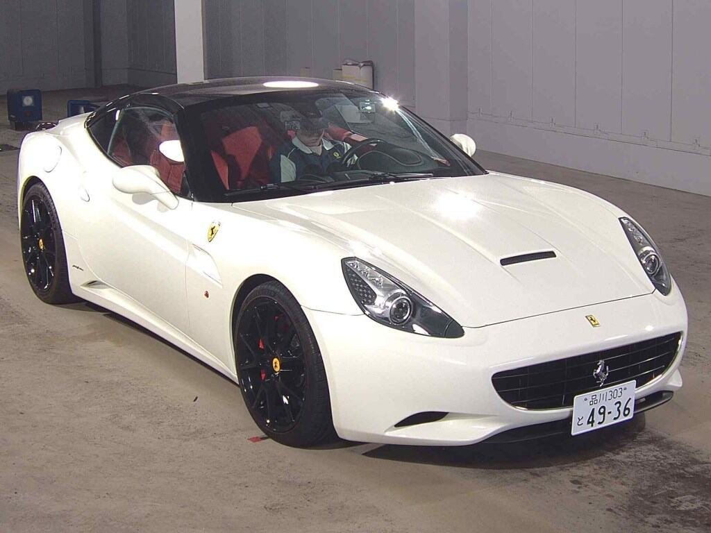 Ferrari California 2010 z aukcji japońskiej