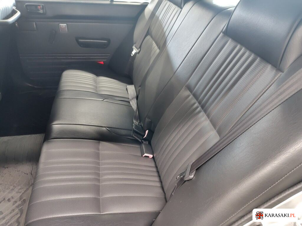 2006 Toyota Crown Comfort 6