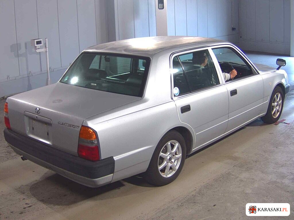 2006 Toyota Crown Comfort 4