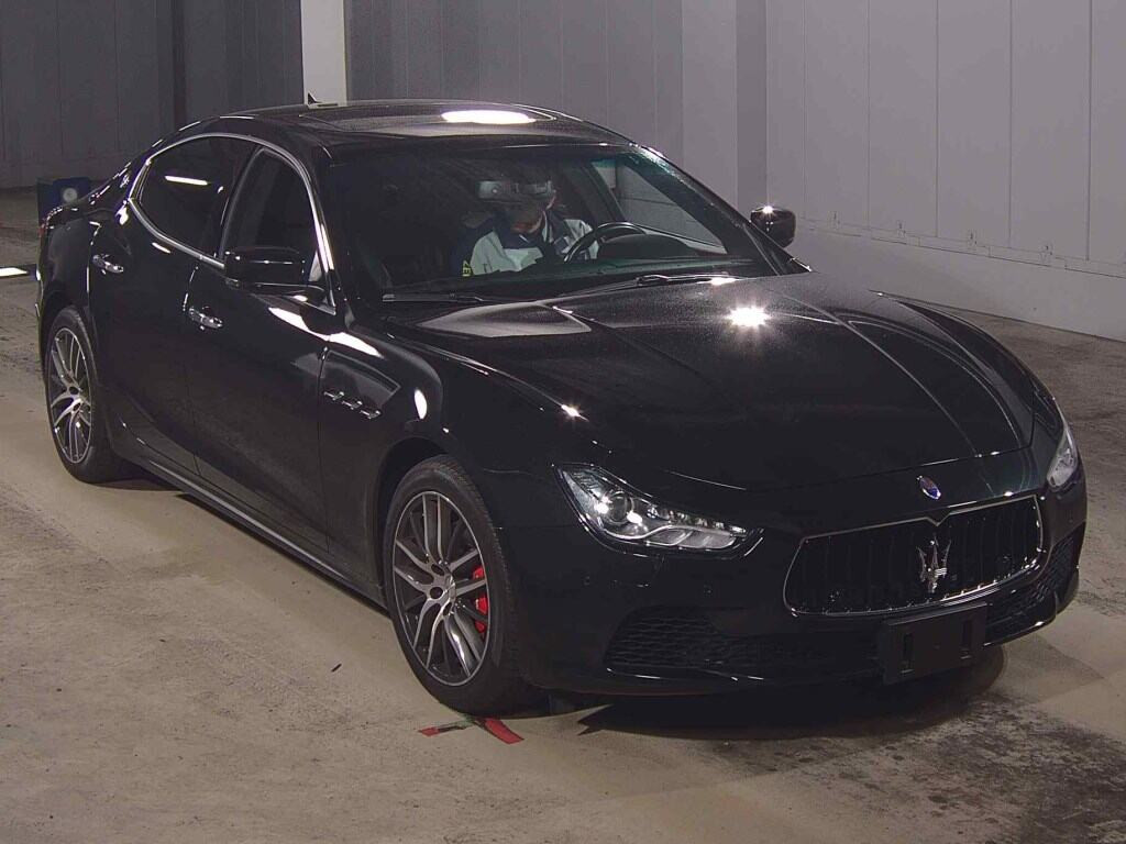 Maserati Ghibli 2015 z aukcji japońskiej