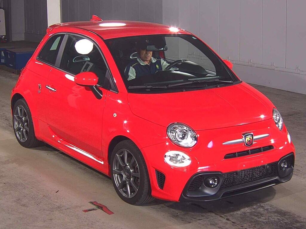 Abarth 595 2021 z aukcji japońskiej