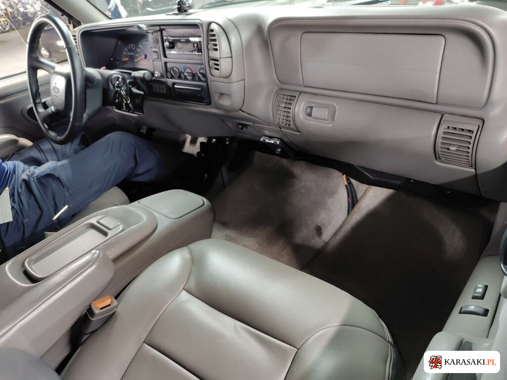 1999 Chevrolet Tahoe 5D 4WD LT 5