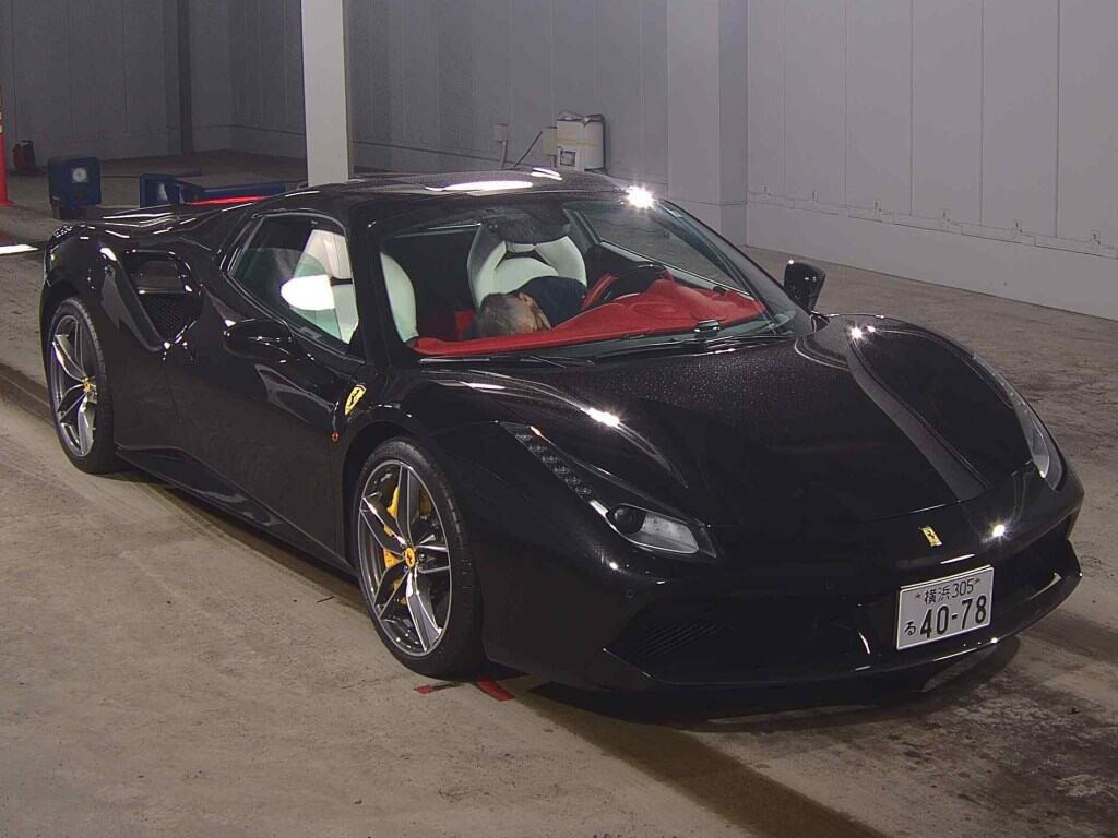 Ferrari 488 Spider 2017 z aukcji japońskiej