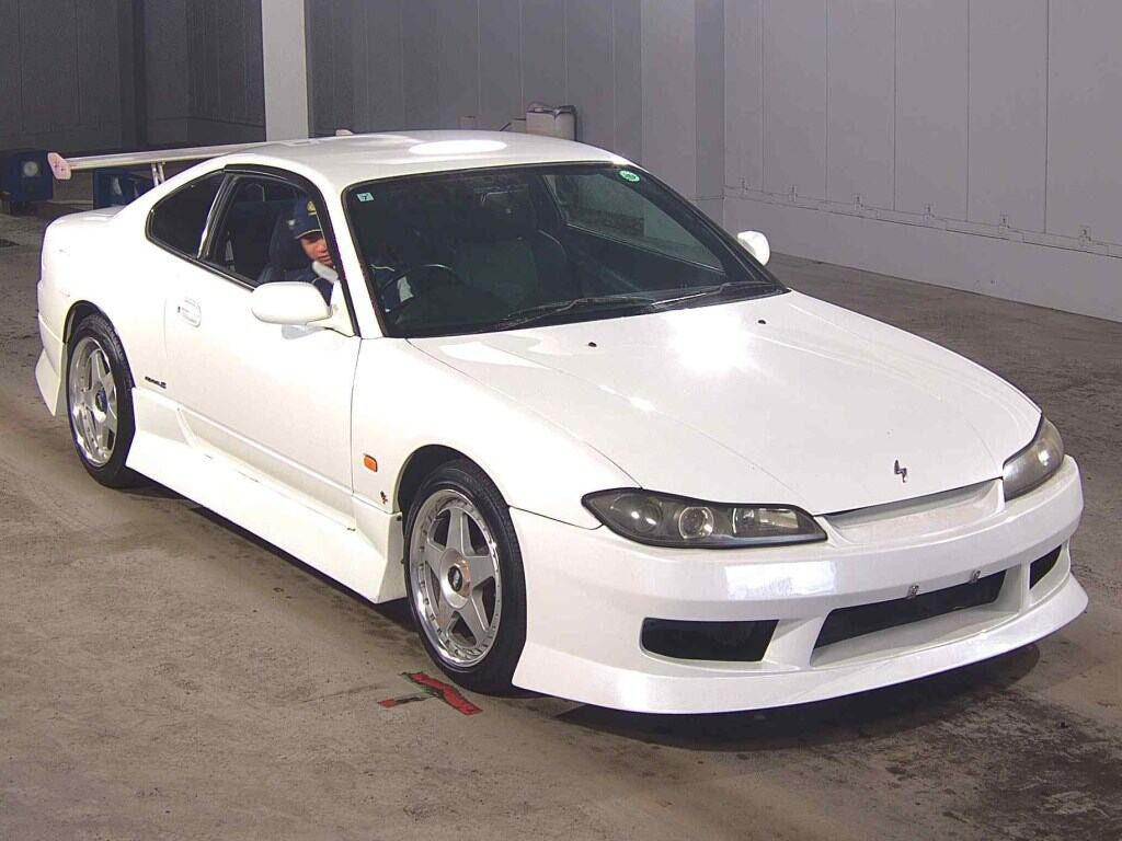 Nissan Silvia 1999 z aukcji japońskiej