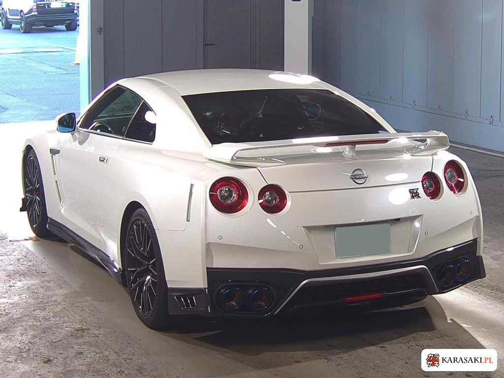 2018 Nissan GT-R 4WD Black Edition 2