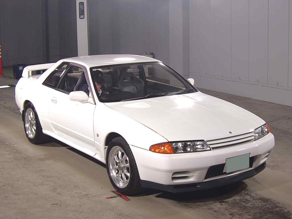 Nissan Skyline 1992 z aukcji japońskiej
