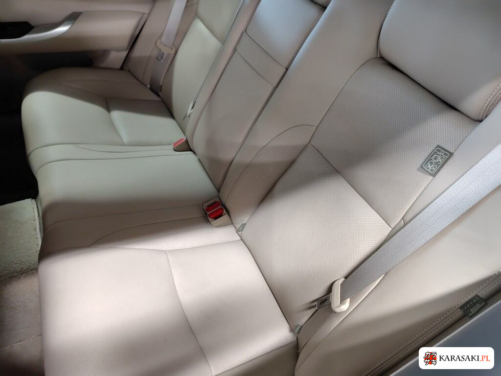 2011 Toyota Crown 4D 2.5 Royal Saloon Anniversary Edition 6