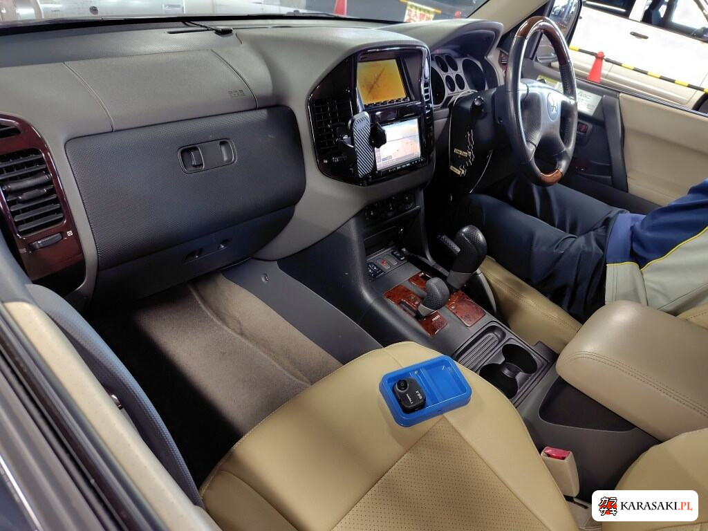 2001 Mitsubishi Pajero 5D 4WD 5