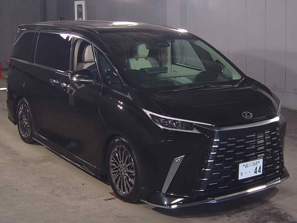 Lexus LM 2024 z aukcji japońskiej