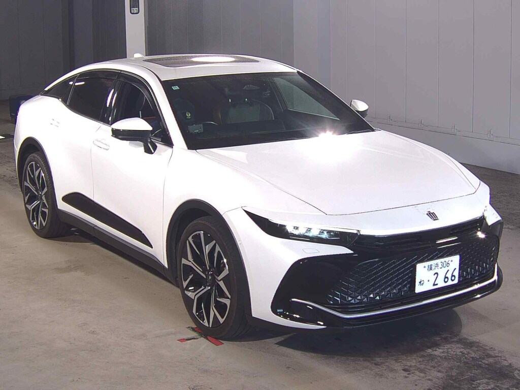 Toyota Crown Crossover 2022 z aukcji japońskiej